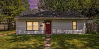 Charming 3-Bed/1-Bath Ranch Style with Garage Gallery 1