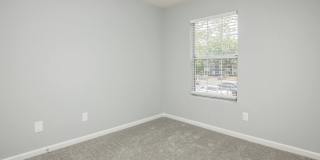 Ivy Commons Gallery 75