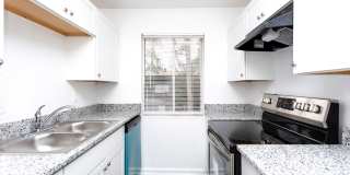 Golden Gate Townhomes Gallery 26