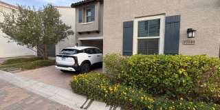 Modern 3-Bedroom + Loft + Den in Gated Phoenix Community with Mountain Views Gallery 11