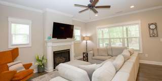 595 E L Ives Drive Gallery 7