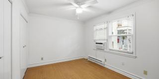635 Daniels Street Gallery 16