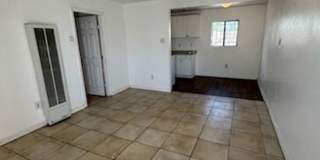 305 Wisconsin Gallery 7