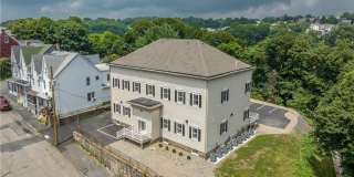 418 W Race Street unit: 7 Gallery 1