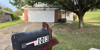 1013 Carlyle Cv Gallery 1