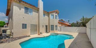 Furnished 4 bedroom home in the Lakes! Gallery 43