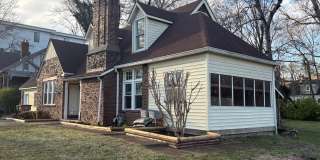 5BR/2.5 Bath in Prime 12 South | Park-Facing | Two Sunrooms | Walkable Luxury Living Gallery 4