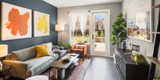 AMLI at Uptown Gallery 1