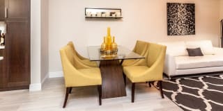 Metropolitan Gallery 18