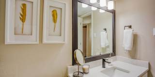 Verlaine on the Parkway Gallery 23