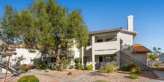 2 Bedroom Condo In The Lakes Community Gallery 1