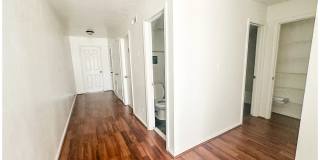 1530 West 40th Street Gallery 10