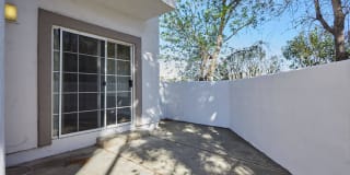 Summit At Warner Center Gallery 151