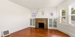 Spacious 3-Bedroom House in Oakland's Meadow Brook Gallery 7
