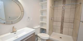 Gorgeous 4br home on nice lot with no backyard neighbors! Gallery 15