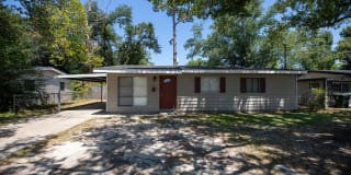 1409 Clover Dr Gallery 1