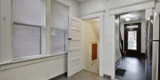 Great CENTRAL Location 5 Bedroom House - Virtual Showings Available Gallery 16