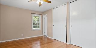 Three bedroom home close to USA with a garage Gallery 15