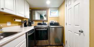 Modern Comfort Meets Convenience – Fully Furnished 2-Bedroom ADU in Milwaukie! Gallery 7