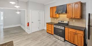 637 N 32nd St Gallery 3