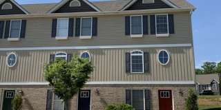 Three Level Townhome off Wards Road Gallery 1