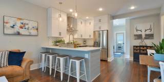 Beautifully remodeled 3 Bedroom Bungalow in Old Town Gallery 13
