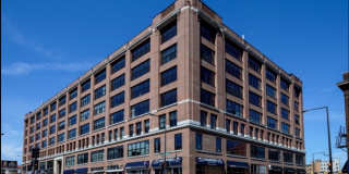 Downtown Saint Paul DREAM Loft-  Close to work, coffee, bars, restaurants, and light rail Gallery 19