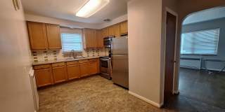 Charming 2 bedroom duplex perfectly located in Rochester Gallery 6