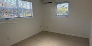 5963 SW 66th Ter Gallery 4