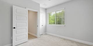North Loop Area Gem!!! Gallery 21