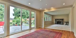 4 bd 2.5 bathroom single family home in Bellevue Gallery 10