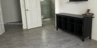 3175 NE 184th St Gallery 9