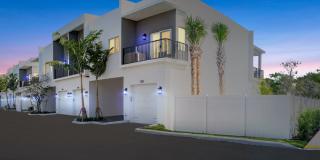 Pearl 13 at Pompano Beach Gallery 20