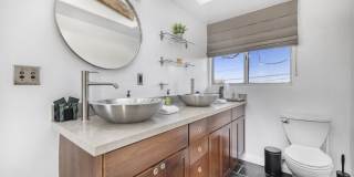 7275 Mulholland Dr Gallery 23