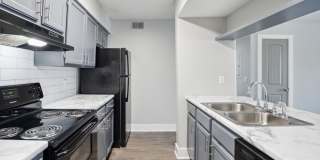 Piccadilly Gallery 33