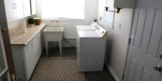 2bed/1bath with a shop Gallery 10