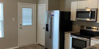 Limited-Time Offer: $500 Off Move-In Costs—Lease by May 22! | Charming 3-Bed, 2-Bath Home in Jonesboro Gallery 6
