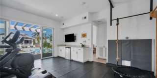 508 S Juanita Gallery 43