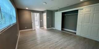 double lake front 4/2 house with swimming pool Gallery 25
