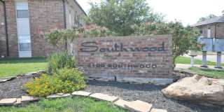 2100 Southwood Drive Gallery 1