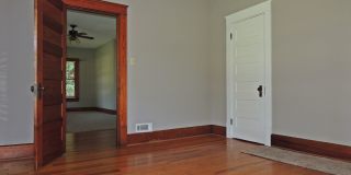 You need to see this beautiful home in Maryville City Gallery 13