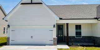 2-Bedroom Townhome in Lenoir City Gallery 1