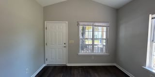 Cute 3 Bedroom, 2 Bath near Historic Downtown Wilmington - WHA Approved Cute 3 Bedroom, 2 Bath near Historic Downtown Wilmington - WHA Approved Gallery 5