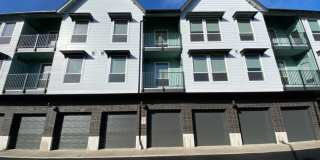 Welcome to Burnside Bluffs – Your New Urban Retreat! Gallery 32