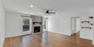 Spacious Poolside Condo! Spacious Poolside Condo! Gallery 1