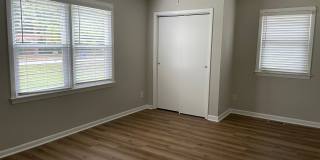 Cute 3 Bed 2 Bath with Fenced Yard Gallery 8