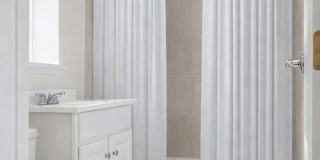 553 Hinsdale St Gallery 5