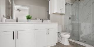 Riata Austin Riata Austin Gallery 5