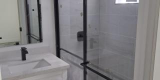 1621 Illinois Street Gallery 16