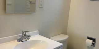 C2402 - Maple Court Apartments Gallery 22